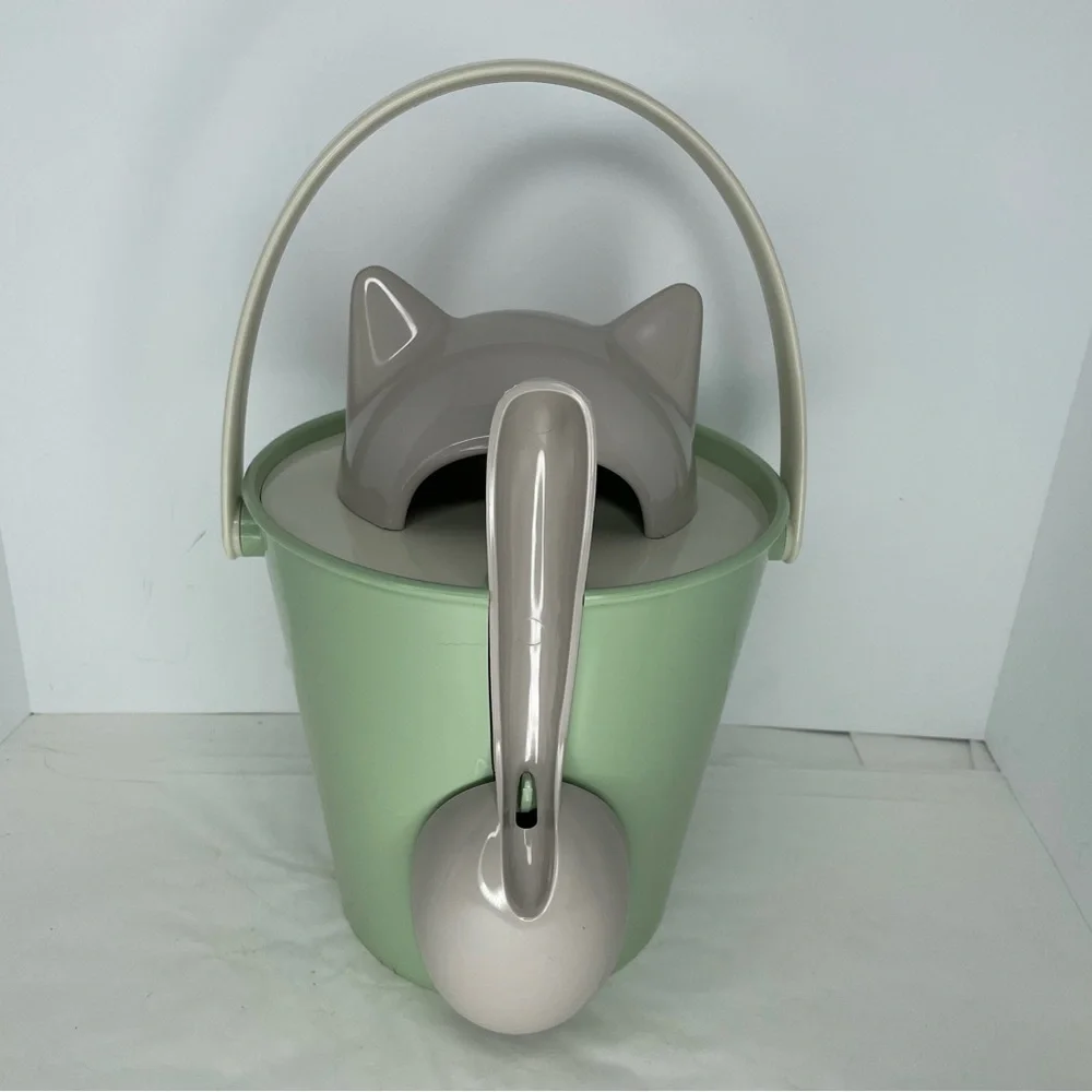Stefano Giavannoni United Pets Grey Cat Green Storage Container With Lid & Scoop